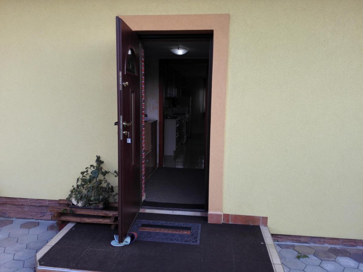 Apartman Slnecnica โปปรัด ภายนอก รูปภาพ